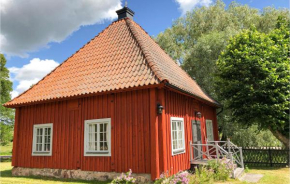 Awesome Home In Mantorp With Kitchenette in Mantorp